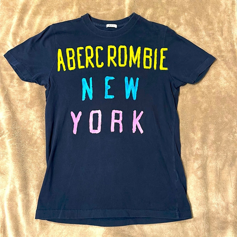 Abercrombie kids Tee-Shirt Size XL. Black with Bright Colored New York. Cotton.